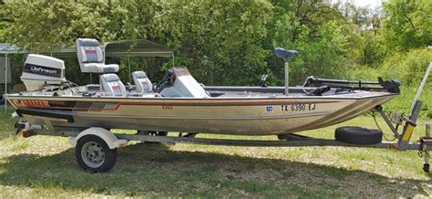 Lowe 17ft Aluminum Bass Boat For Sale In Salado Tx Offerup