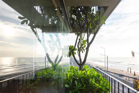 Desain Rumah Tepi Pantai Super Cantik Dengan View Laut Yang Menawan