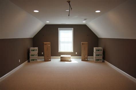 How to decorate a bedroom with slanted ceilings: Image result for bonus room with slanted ceilings ...