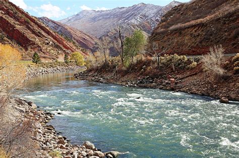 The colorado river drains about 271,500 square miles of the southwestern united states and northwestern mexico. Coloradans partner to fix Colorado River | TheFencePost.com