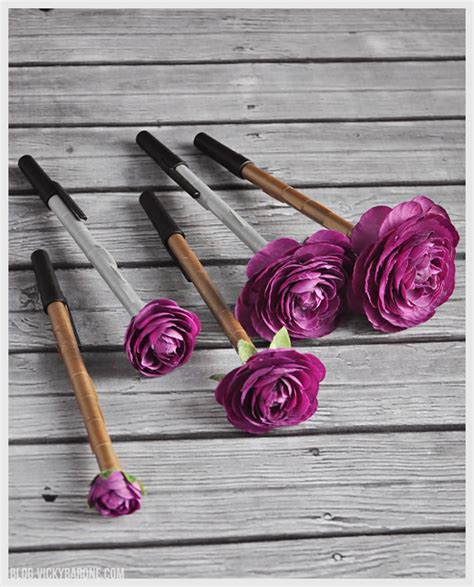 These are so easy to make, it's actually kind of embarrassing. DIY Flower Pens - Vicky Barone