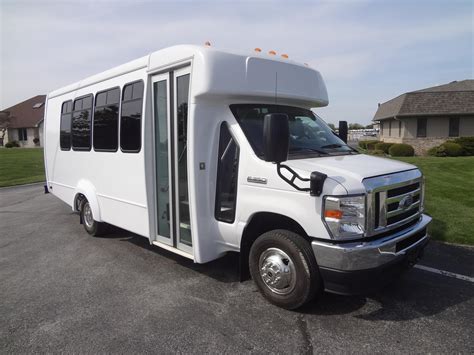 2022 Elkhart Coach Ecii Ford 14 Passenger Shuttle Bus