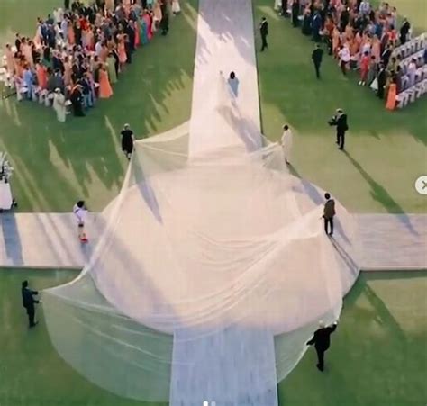 Priyanka Chopra Wears 75 Foot Veil In Decadent Wedding Ceremony Mirror Online