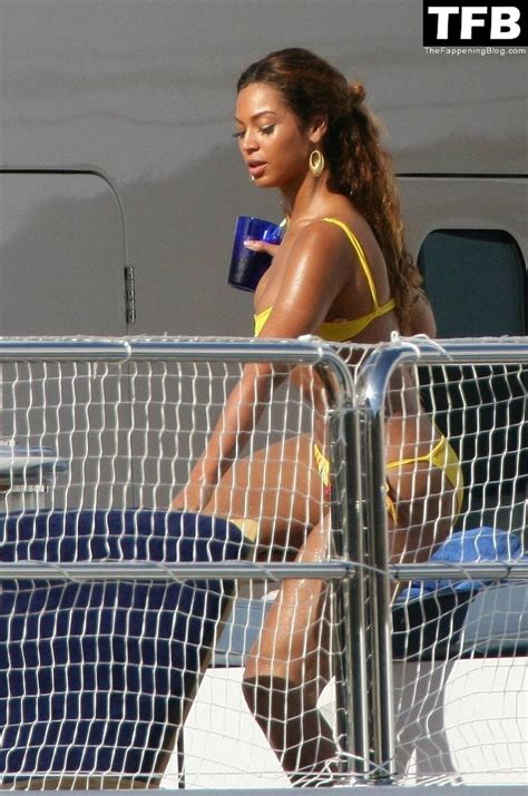 Beyonce Sexy Bikini 12 Photos The Fappening Stars
