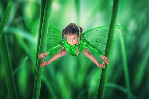 Photo Humor Little Girls Fairies Just A Loutterfly