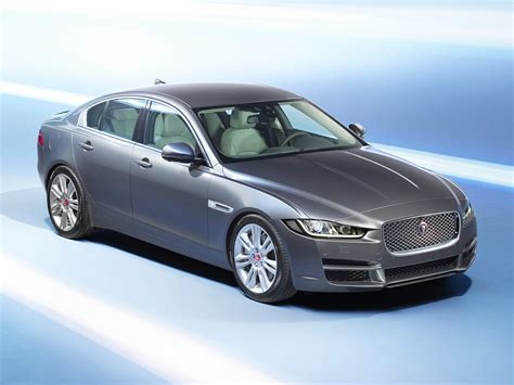 New 2018 Jaguar Xe Price Photos Reviews Safety Ratings And Features
