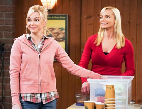 Jaime Pressly Teases How Mom Will Handle Anna Faris Exit Usweekly