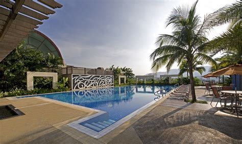 Sebuah hotel dengan swimming pool di melaka yang terletak di jalan ksb 1 melaka. Facilities - Swimming Pool Petaling Jaya Hotel - One World ...