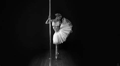 Jugar En La Oscuridad Art Bailarina Negro Hermosa Bailar N