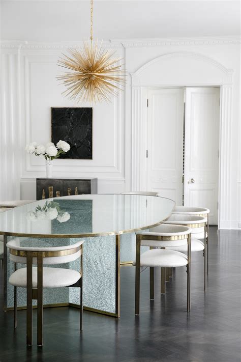 Learn more about how to style your dining room into a mid-century