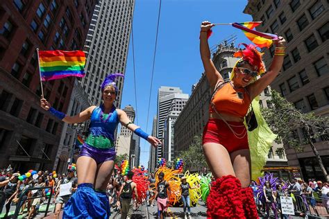 Hundreds Of Thousands Celebrate SF Pride Parade SFChronicle Com