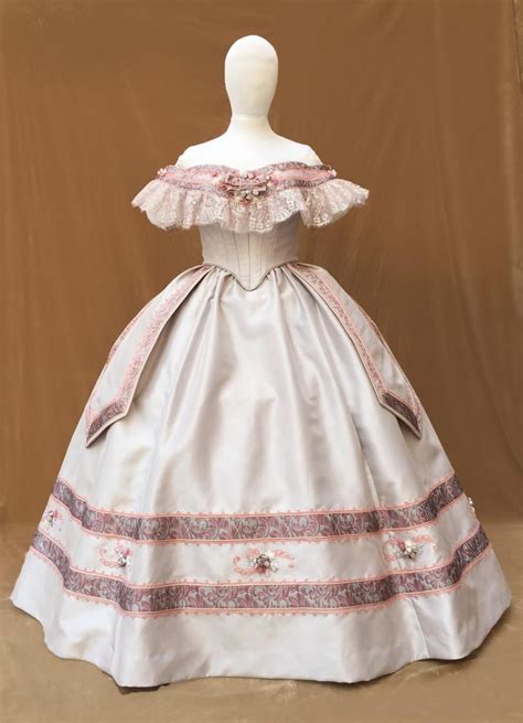 638 x 960 jpeg 78 кб. 1860s ballgown victorian dress | Victorian dress gown ...