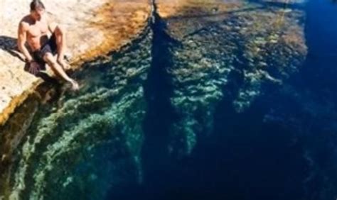 Video This Swimming Hole Is A Rare Phenomenon That Contains A Very Dangerous Secret Die