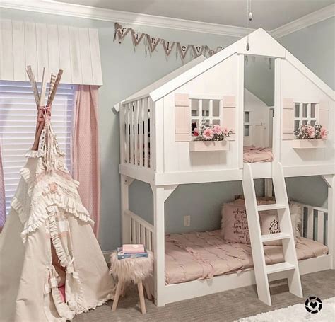 Pin By Ⓓⓐⓢⓘⓐ Ⓐⓡⓜⓞⓝⓘ On Baby Girl House Bunk Bed Bed For Girls Room