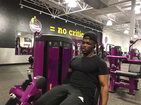 All planet fitness memberships come with free fitness training! Planet Fitness opens gym in Cheektowaga, vows to open more ...