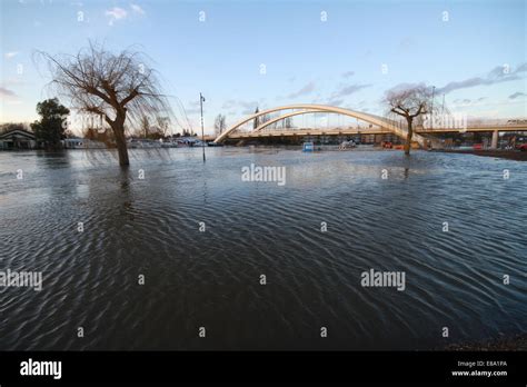 Flooding In Berkshire Stock Photo Alamy