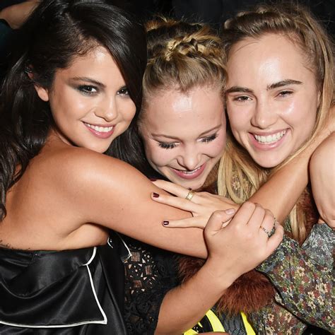 Selena Gomez At Dinner With Friends September 2015 Popsugar Celebrity