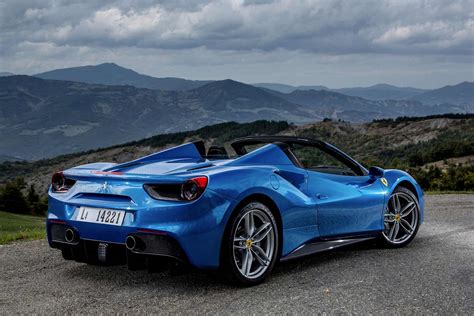 With over 16 years experience hiring out some of the most beautiful ferrari's, we are in a unique position to offer the the largest selection of ferrari's including: Fiche technique Ferrari 488 Spider 2019