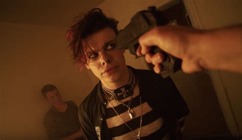 Yungblud Addresses Gun Violence In Parents Music Video Watch Iheart