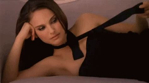 The Hottest Natalie Portman GIFs 15 Gifs