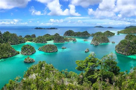 Pianemo Islands, Raja Ampat Islands, Indonesia | Gokayu ...
