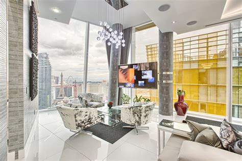 In 2020 they launched exclusive new designs, developed only for momo premium. Dugally Penthouse Kitchen, NV | Porcelanosa