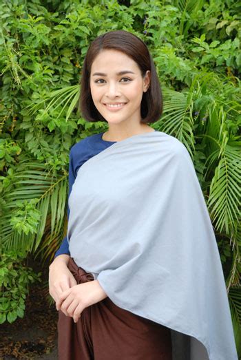 ที่ ช่อง 7 หมอชิต ในพิธีบวงสรวงละคร. ปุ๊กลุก อิน รักมั่นคงของ แพง ในละคร เพื่อนแพง