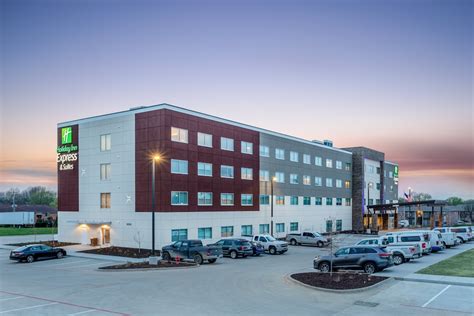Holiday Inn Express And Suites Springfield North An Ihg Hotel In