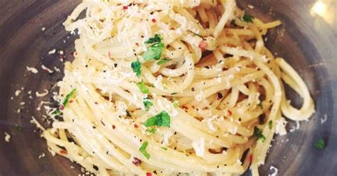 Scarlett S Pasta Or Spaghetti Aglio E Olio Spaghetti With Oil And Garlic Recipe By Nadine
