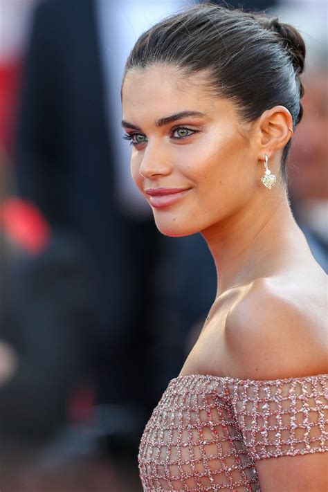 Последние твиты от sara sampaio (@sarasampaio). Sara Sampaio - HawtCelebs