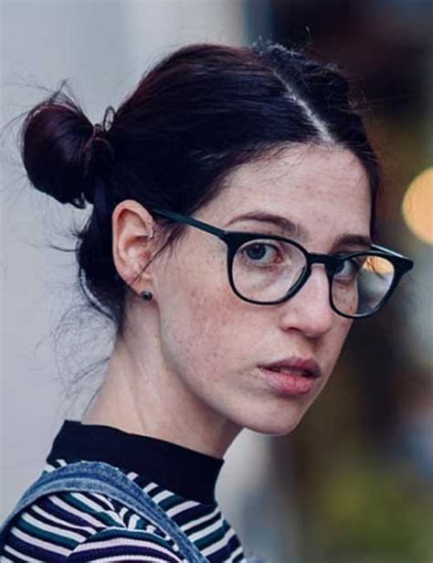 32 Stunning Hairstyles For Women Of All Ages Who Wear Glasses Discover Top Fashion Womens