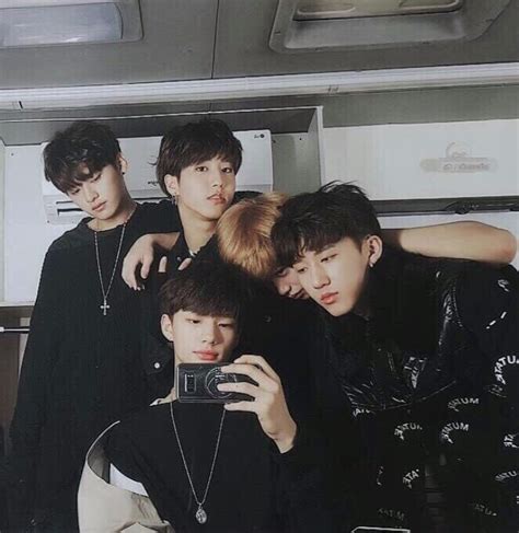 X below is a masterlist of sorts with links to each of the boards. Image result for aesthetic hyunjin stray kids | Niños ...