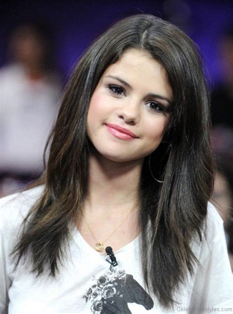 52 Beautiful Hairstyles Of Selena Gomez