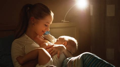 Beautiful Mom Breastfeeding The Baby Telegraph