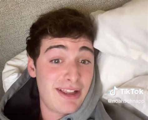 Noah Schnapp Came Out As Gay In A Tiktok Video Noah Schnapp 24 Facts About The Popbuzz