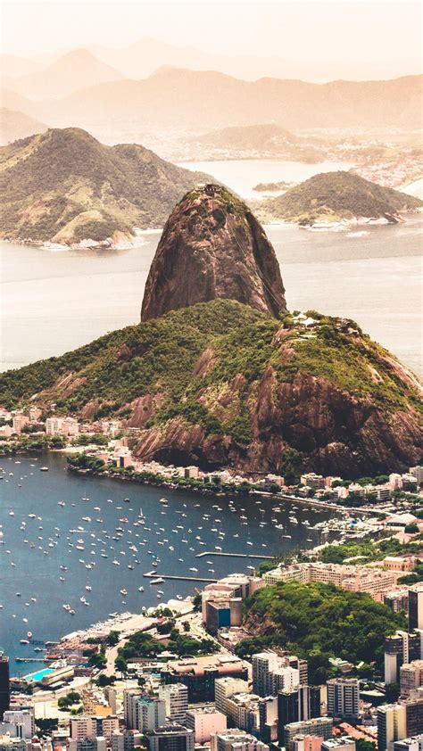 Здесь не купаются и не загарают (botafogo beach). ,Botafogo Beach, Rio De Janeiro wallpaper - backiee