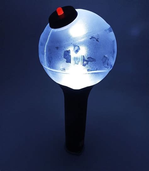 Bts army bomb lightstick ver.3 sẽ có hàng vào tháng 10/2018 tại việt nam. ARMY BOMB LIGHT STICK VER 3