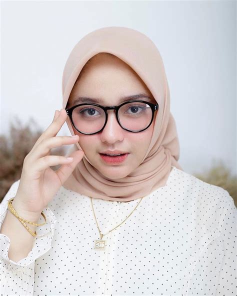 Pin Oleh Isma Safitri Di Bacol Hijab Jilbab Cantik Wanita Kecantikan