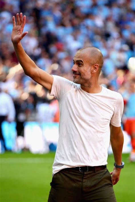 Are cu ea trei copii: Manchester City manager Josep Guardiola celebrates after ...