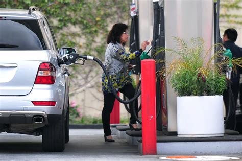 Rising Gas Prices Don’t Actually Affect Americans’ Behavior The New York Times