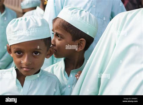 Young Muslim Boys Sri Lanka Stock Photo Alamy