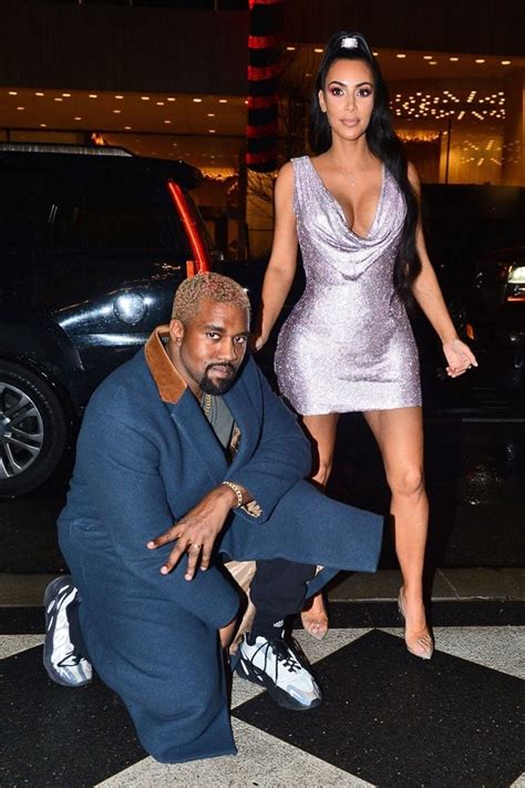 Pics Kim Kardashian And Kanye West Pose For Paparazzi In Nyc Life