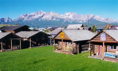 Danners Log Cabins Stanley Idaho Cabin Log Cabin Vacation Places