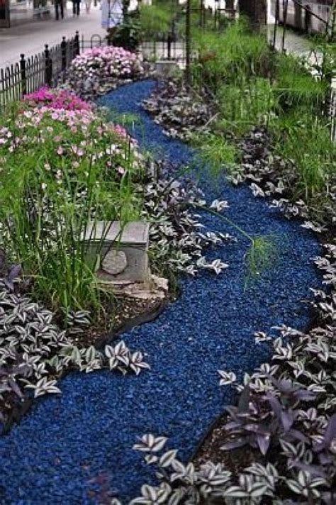 Garden Path Of Blue Stone Looks Like A River Gardenpathway Garden