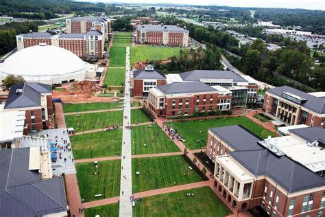 Top 15 Best Valuable College Campus In America
