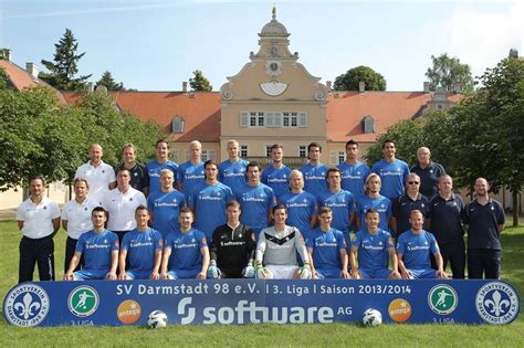 This is the match sheet of the 2. Offizielles Mannschaftsfoto des SV Darmstadt 98 in diesem ...