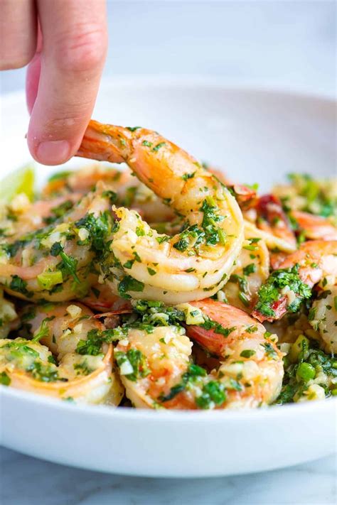 These Garlicky Buttery Shrimp Come Together In Under 20 Minutes