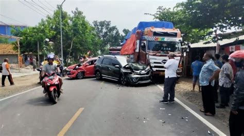 Habib Kecelakaan Di Gresik Mobilnya Ringsek Ditabrak Truk Di Jalan Pantura