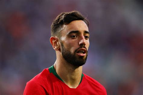 Bruno fernandes is named pl player of the month for december—his 4th award since joining manchester united last january he now has as many potm awards as: Bruno Fernandes responds when asked about challenging ...