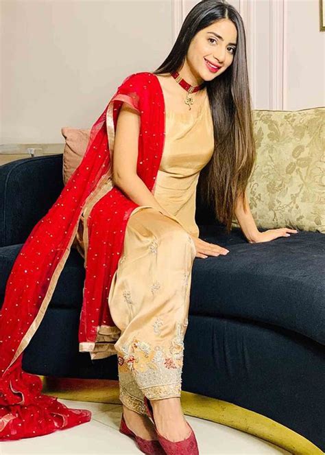 Saboor Aly In 2021 Pakistani Formal Dresses Eastern Dresses Kurti Designs Latest